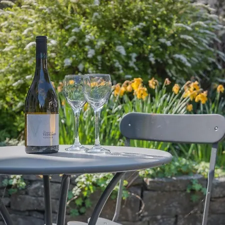 3 Bed In Thornthwaite Sz575 *